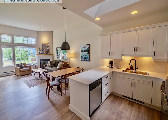 Waters Edge Shoreside Suites