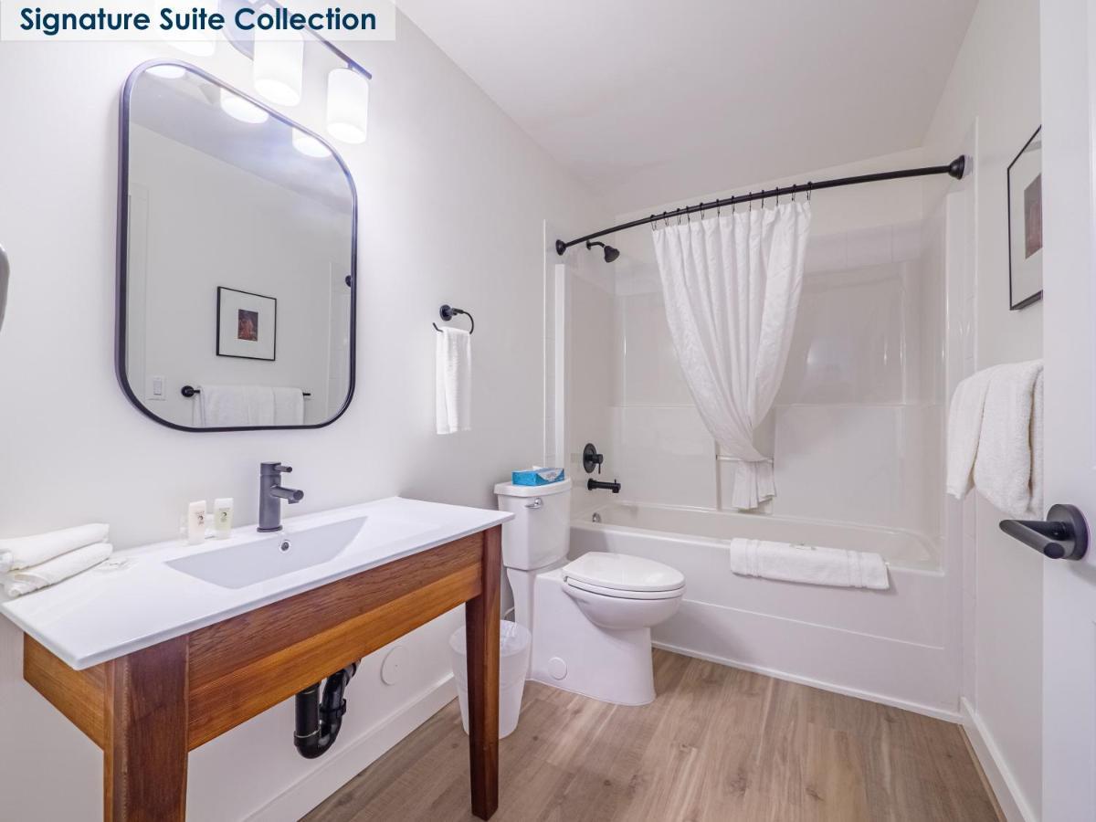 Waters Edge Shoreside Hotel 4*