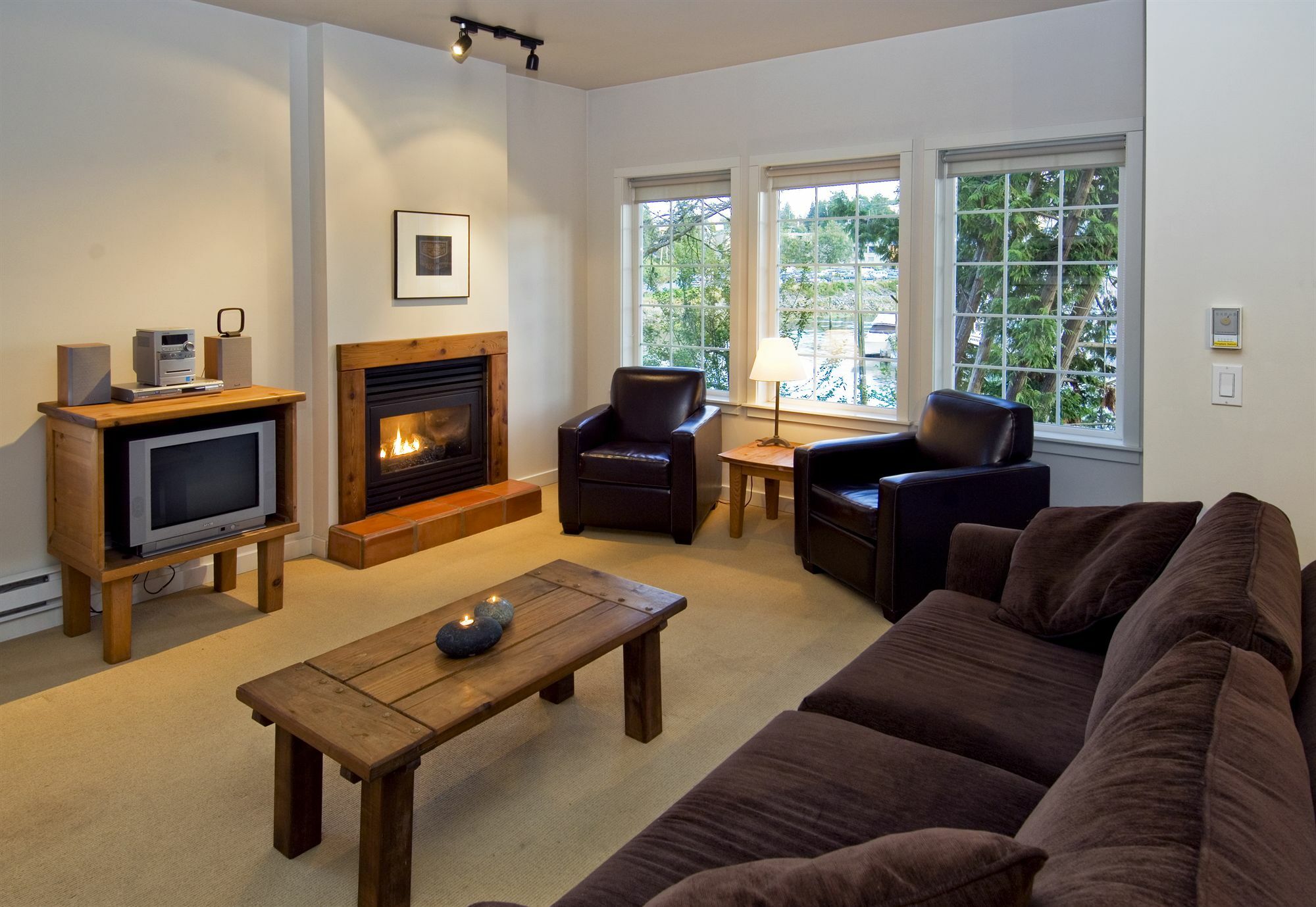 Waters Edge Shoreside 4*