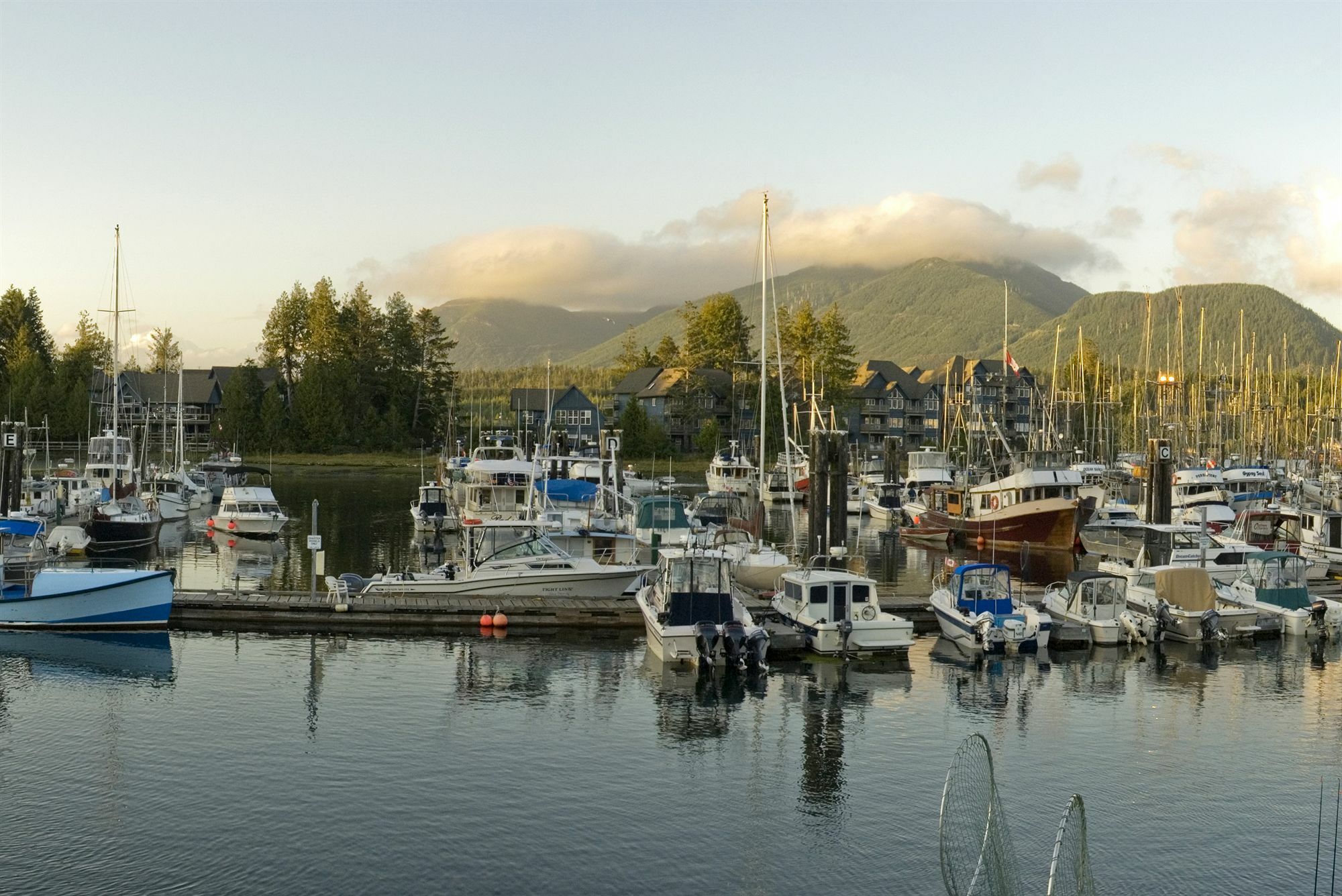 Hotel Waters Edge Shoreside